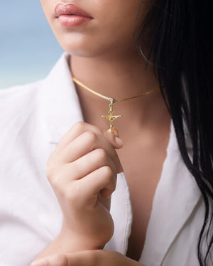 18K Gold Plated Flat Mariner/Marina 060 3MM Chain Necklace With Cross Pendant., Gold