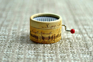 Rocio Music Box Decorated with Ancient Music Writting with the song La vie en Rose in a hand cranked mechanisms