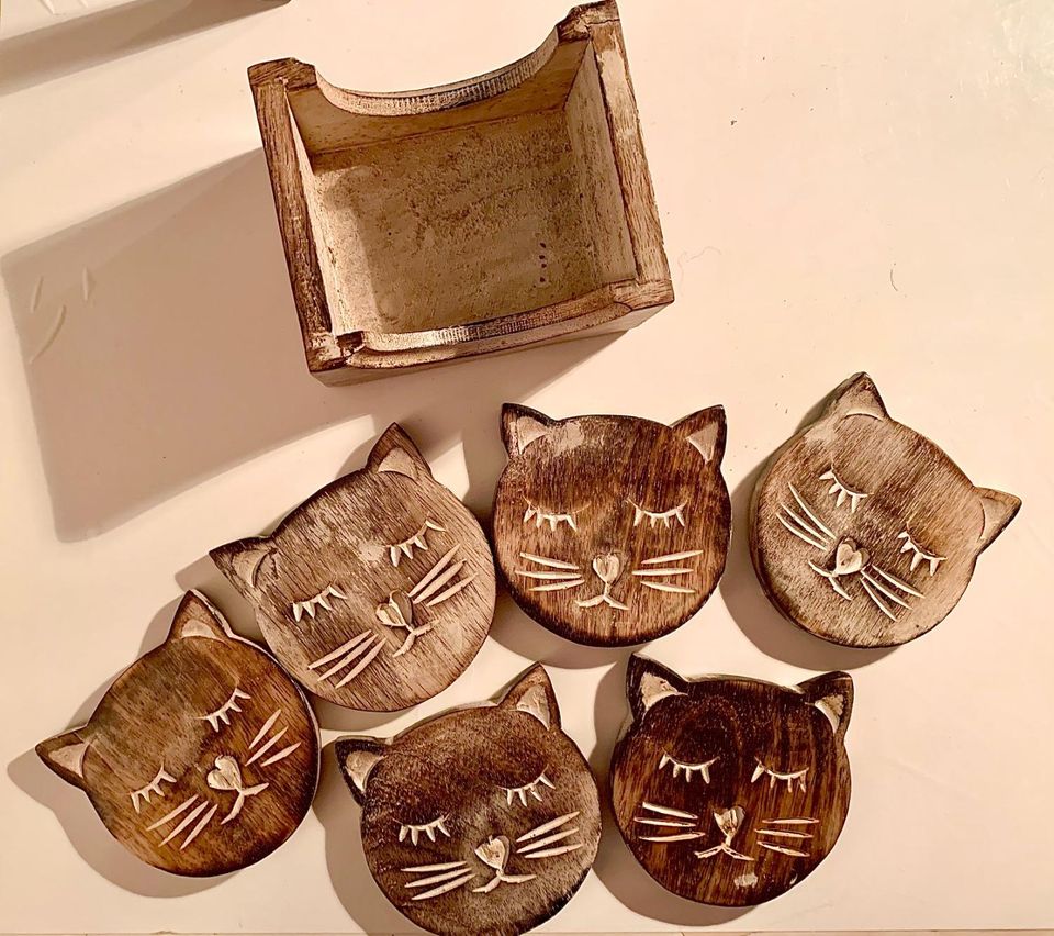 Set of 6 Wooden Crafted Unique Adorable Cat Shaped Coasters with Holder