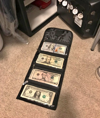 Money Organizer, Cash Wallet with 4 Zipper Slots - Money Organizer for Budget