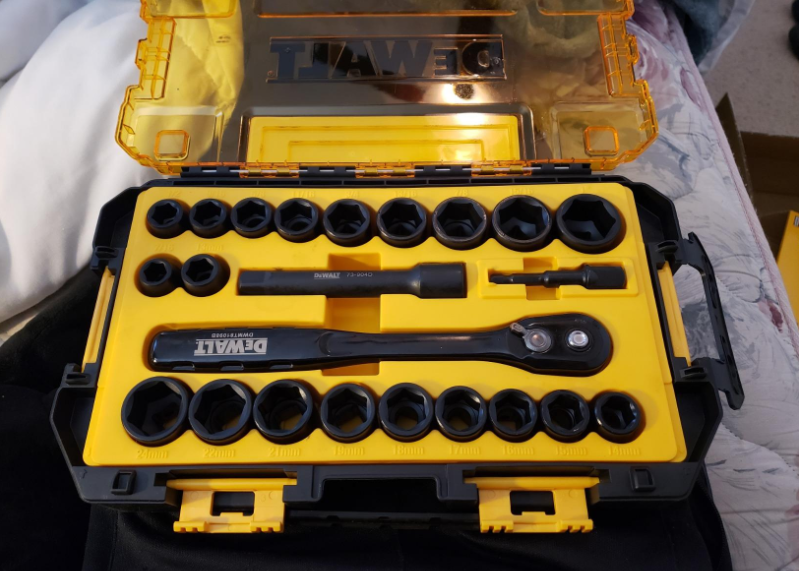 💥NEW💥Impact Socket Set, 23-Piece, 1/2" Drive Metric/SAE (DWMT74739)