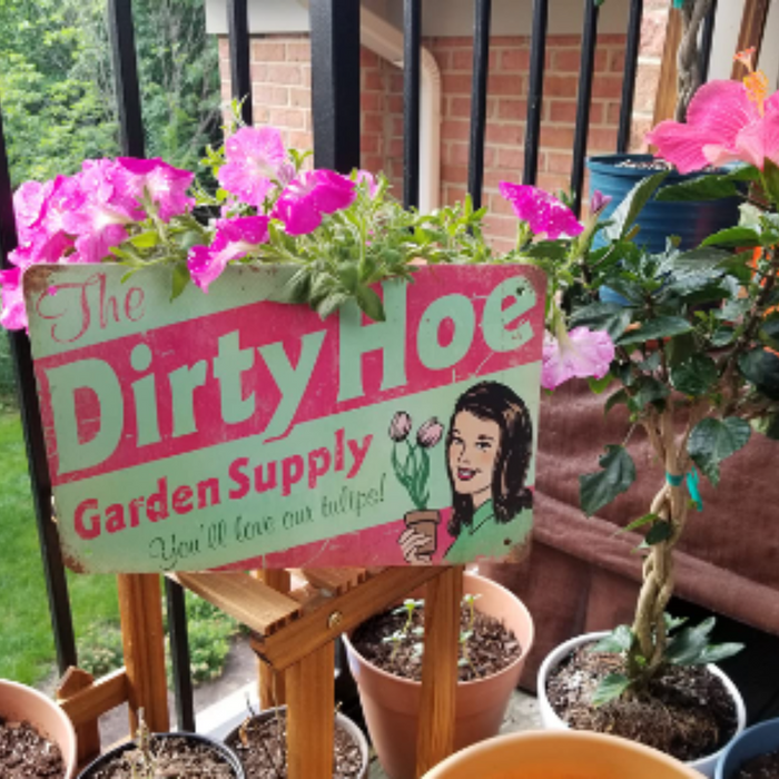 Retro Dirty Hoe Garden Supply Metal Tin Sign