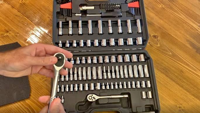107 Piece ratchet set -1/4, 3/8, 1/2 inch Drive Socket Set