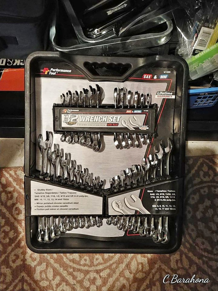 32-Piece Combination Wrench Set, Metric & SAE