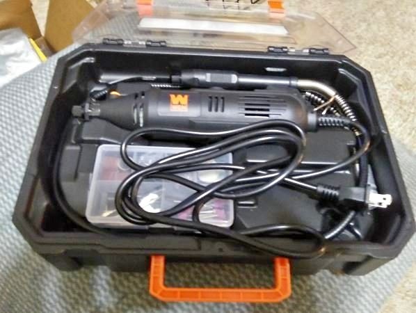 Dremel Rotary Tool Kit – 100+ Piece Accessory Set, Variable Speed, Flex Shaft Included